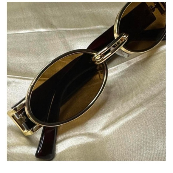 sunglasses - Picture 1 of 3